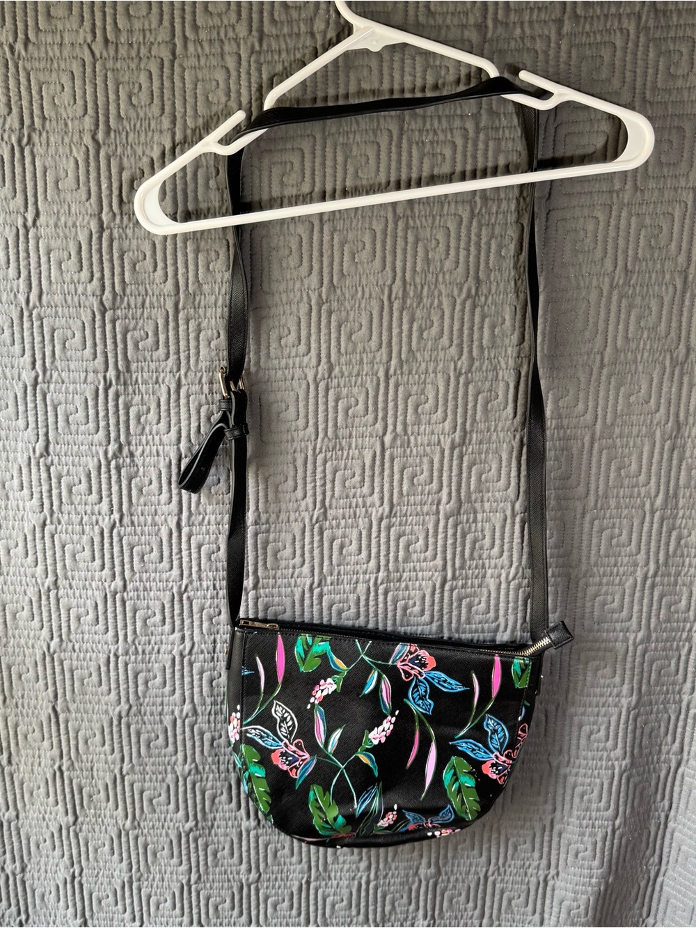 A New Day Black Floral Crossbody Bag Small Shoulder Purse Target Zip Closure